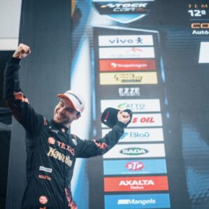 Stock Car: Felipe Baptista vence Sprint em Interlagos, e cinco lutam pelo título no domingo