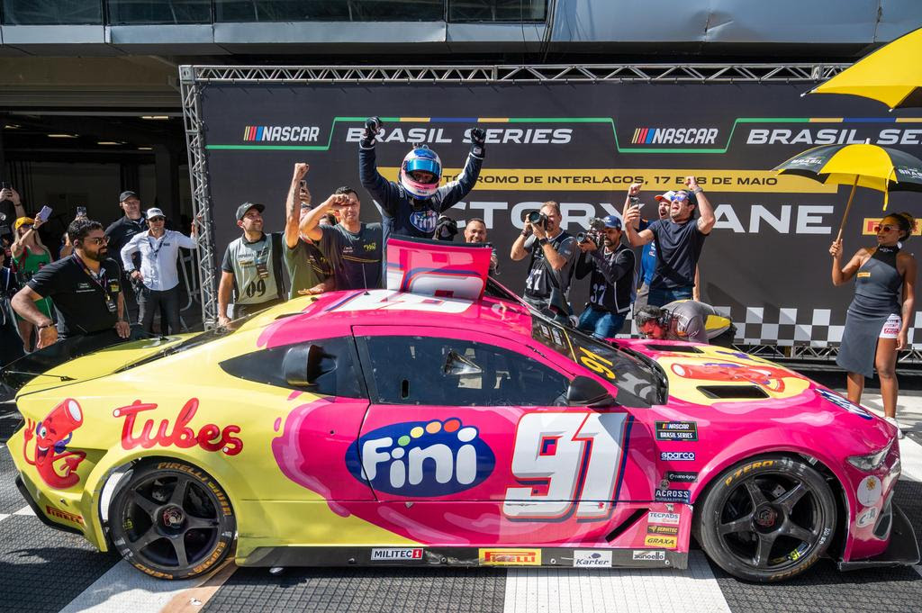 Nascar Brasil: Barrichelo faz segundo pódio em Interlagos e conquista a liderança da NASCAR Brasil