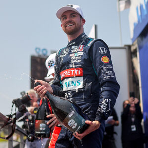 Indycar: Kyle Kirkwood vence o GP de Detroit