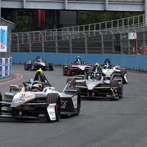 Fórmula-E: Nick Cassidy vence as duas provas do e-Prix de Londres