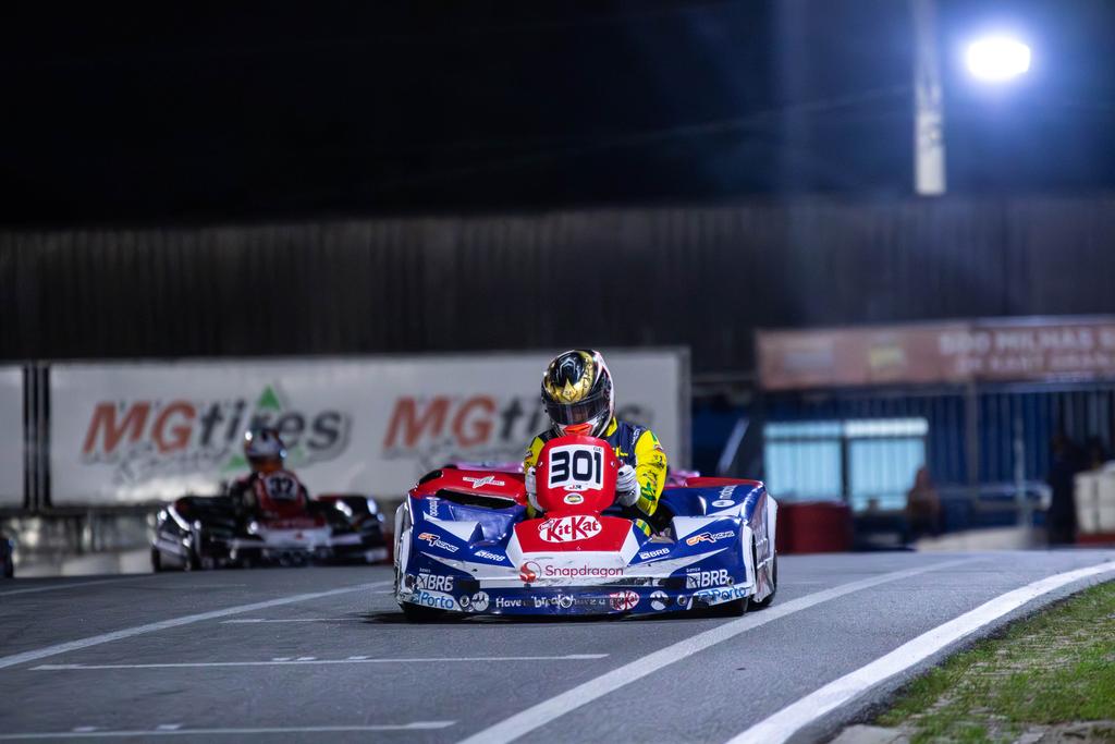 Car Racing vence 27ª edição das 500 Milhas SCHADEK de Kart com kart 301 de Rafael Reis e Léo Reis