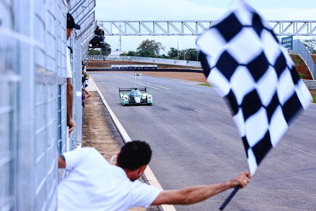 Endurance Brasil: Pedro Queirolo e David Muffato vencem as Quatro Horas de Brasília