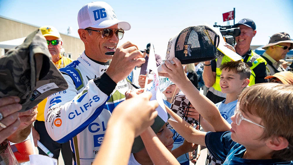Helio Castroneves busca 5ª vitória nas 500 Milhas de Indianápolis 2026