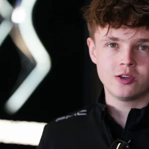 Taylor Barnard Lidera Treino Livre Berlim E Prix 2026