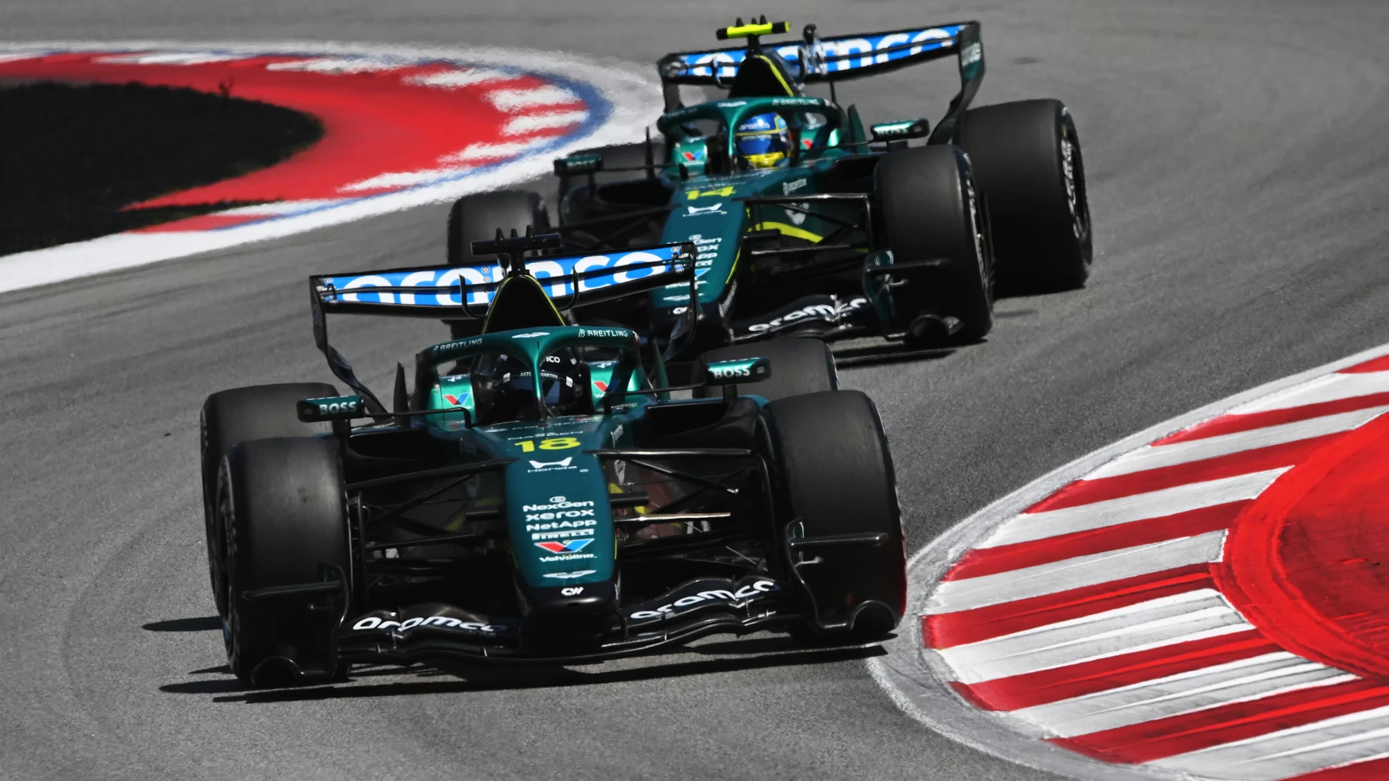 Aston Martin F1 Barcelona 2026 Dificuldades Atualizacoes