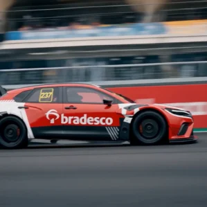 Bradesco Assume Naming Rights Stock Car Apos Escandalo Banco Master Brb