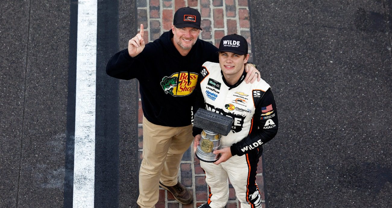 NASCAR O’Reilly Auto Parts Series: Carson Kvapil conquista primeira vitória emocionante em Indianapolis; JR Motorsports faz história