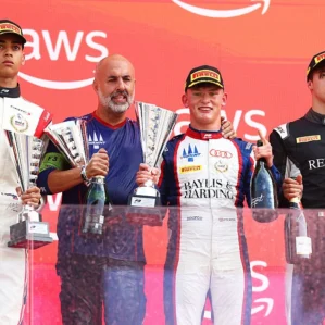 Freddie Slater Primeira Vitoria Formula 3 Budapeste Lideranca Campeonato
