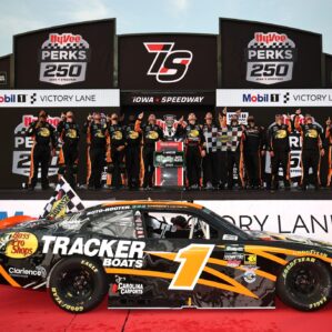 NASCAR O’Reilly Auto Pars Series: Carson Kvapil vence em Iowa