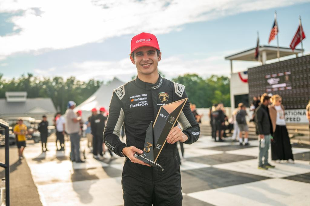 Kiko Porto conquista pódio na Lamborghini durante fim de semana de duplo desafio em Road America