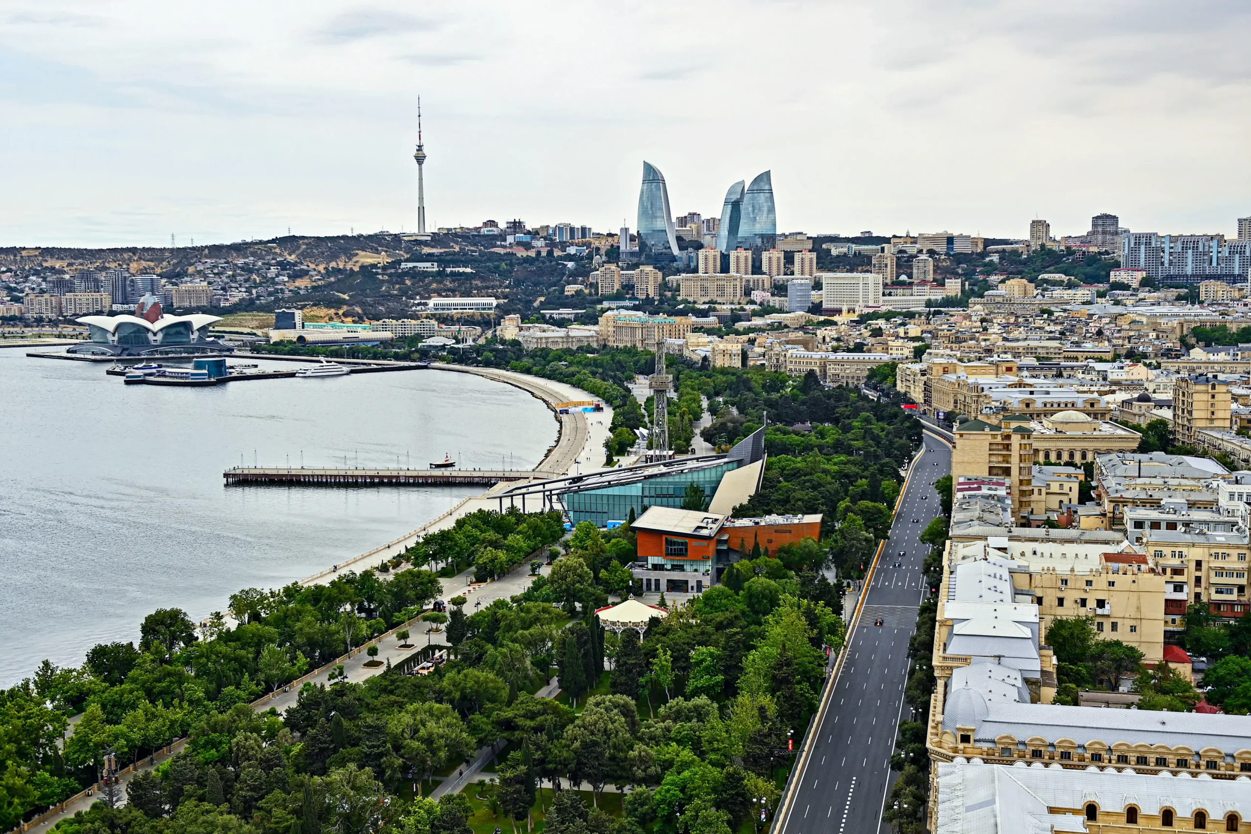Fia Formula 2 Baku 2026 Duas Corridas Feature