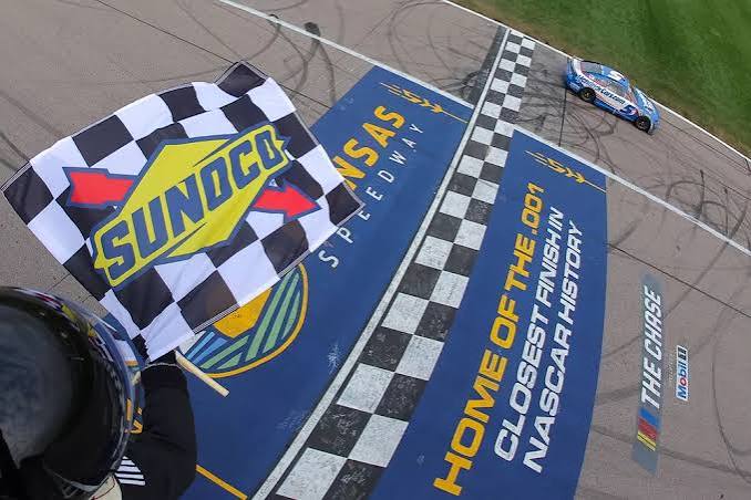Nascar Kansas 26