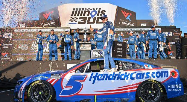 Nascar Larson 26
