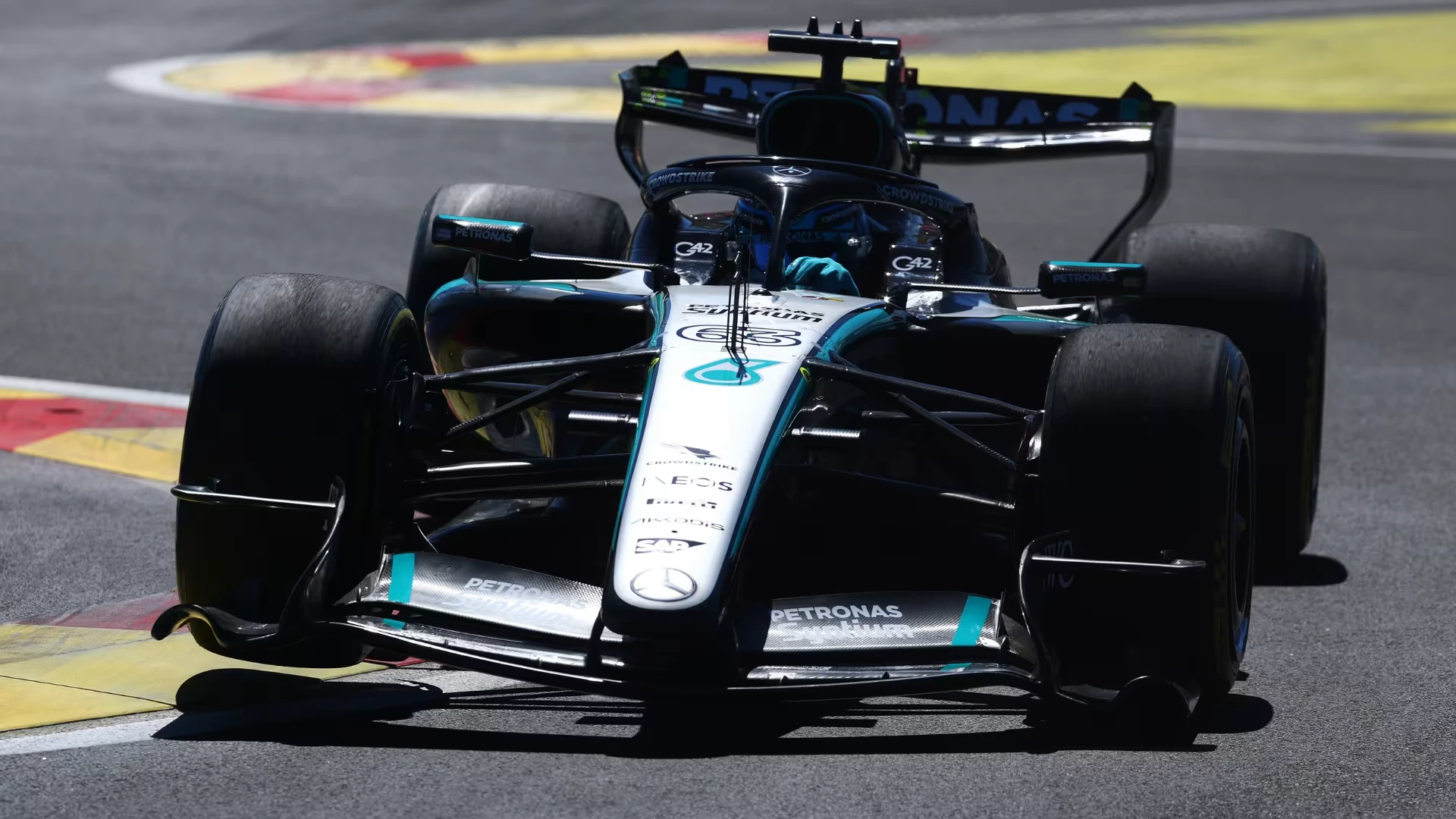 Russell lidera FP1 do GP da Espanha no inédito circuito Madring