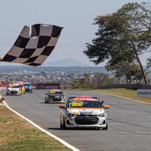 Turismo Nacional: Alberto Cattucci e Luiz Sena Jr. vencem corridas da Turismo Nacional em Curvelo